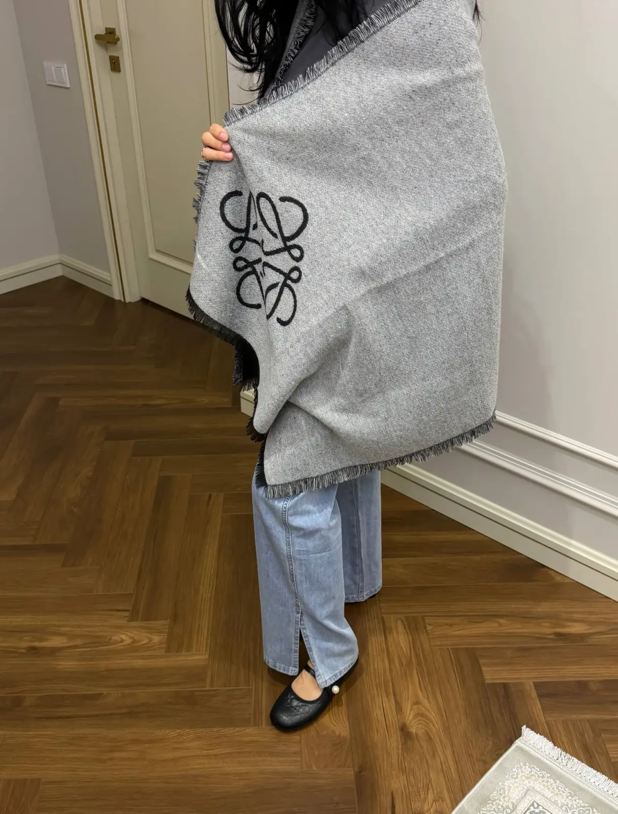 Reversible Logo Shawl — 3 / 4